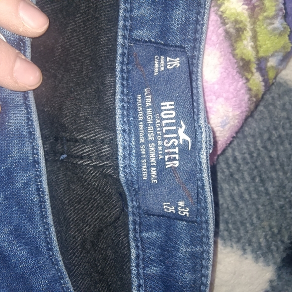 HOLLISTER ultra high waisted two toned Jeans PLUS SIZE 🆕 - Picture 9 of 11